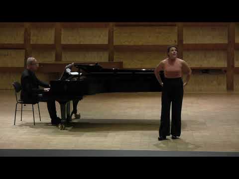 Anna Trombetta sings "Non so più" - W.A. Mozart