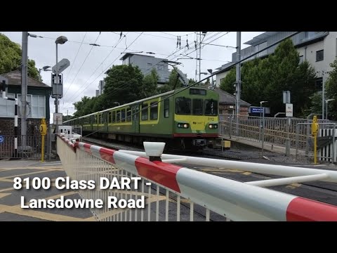 IÉ 8100 Class DART at Lansdowne Road Level Crossing