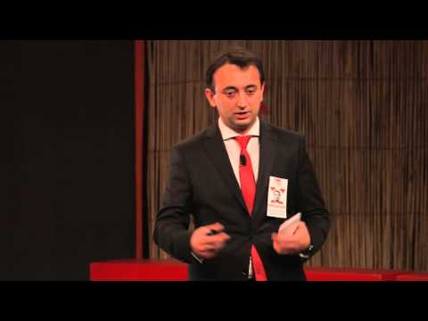Life story of an Afghan IT entrepreneur | Farshid Ghyasi | TEDxKabul
