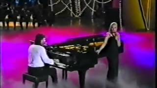 Andrea Bocelli y Marta Sanchez - Vivo por ella (programa en vivo)