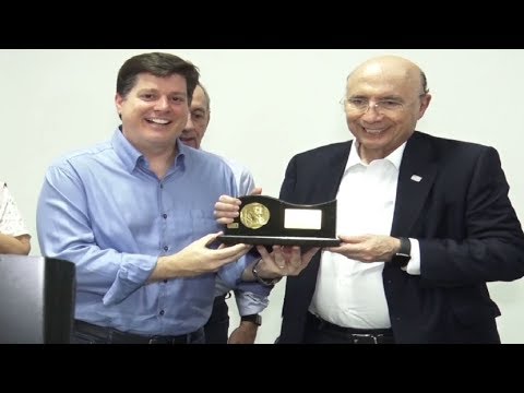 Henrique Meirelles é homenageado com medalha Ulysses Guimarães