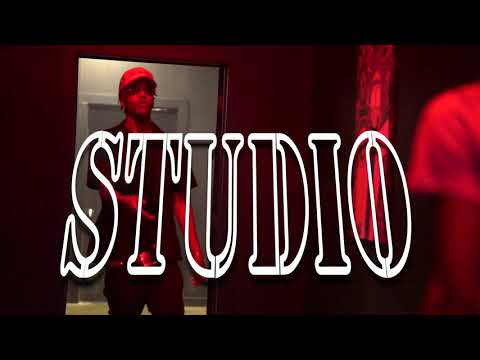 Mack Manns - Studio (Official Video)