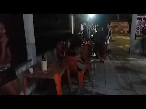 Assim era o Paulinho Roots antes kk festa boa