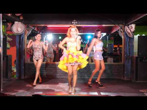 Shui sings Kau Jai Tur Lak Bur Toh - 12 May 2016, Cocktails and Dreams ladyboys, Patong, Phuket