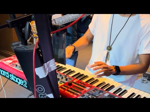 Ai si tu pego - Detune Band Maldives. Jamming. ( Hardrock Cafe Maldives ).