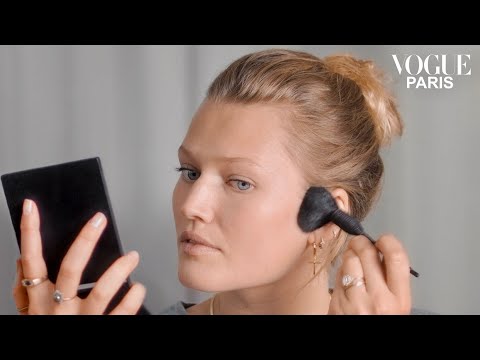 Le guide de Toni Garrn pour un maquillage effet bonne mine | Mes astuces beauté | Vogue Paris