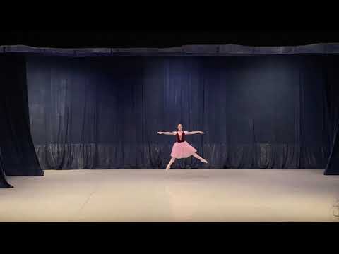 Variation from pas de deux «La Halte de cavalerie»