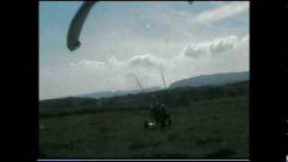 preview picture of video 'despegues de paramotor secastilla 2010.mpg'