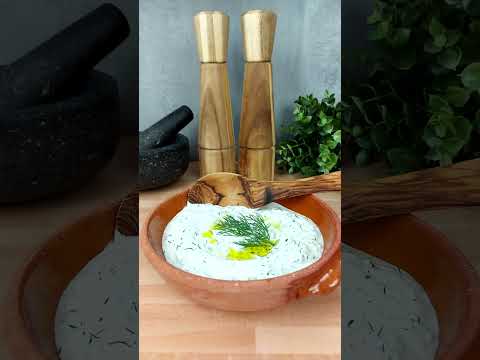 Tzatziki 😋 Greek chef told me this recipe is over 100 years old #tzatziki #greece #recipe