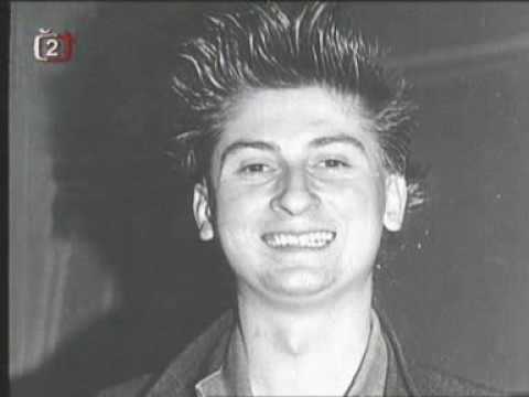 Visaci zamek 1982 2007 UP bbb7