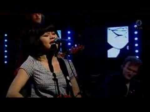 download lagu mp3 mp4 Edith Backlund True Believer Live Nyhetsmorgon, download mp3 Edith Backlund True Believer Live Nyhetsmorgon free download, download mp3 Edith Backlund True Believer Live Nyhetsmorgon