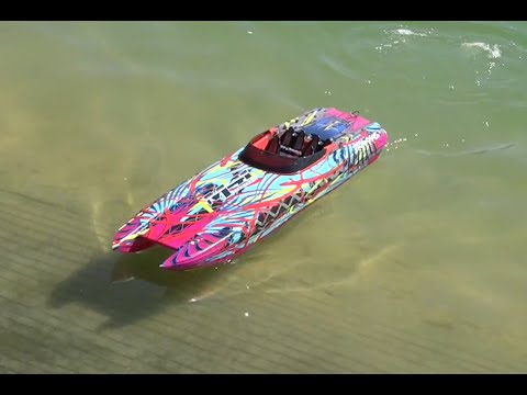 Traxxas M41 Widebody Catamaran: Pre-Production Reveal – 50+ MPH RC Boat with Epic Scale Details!