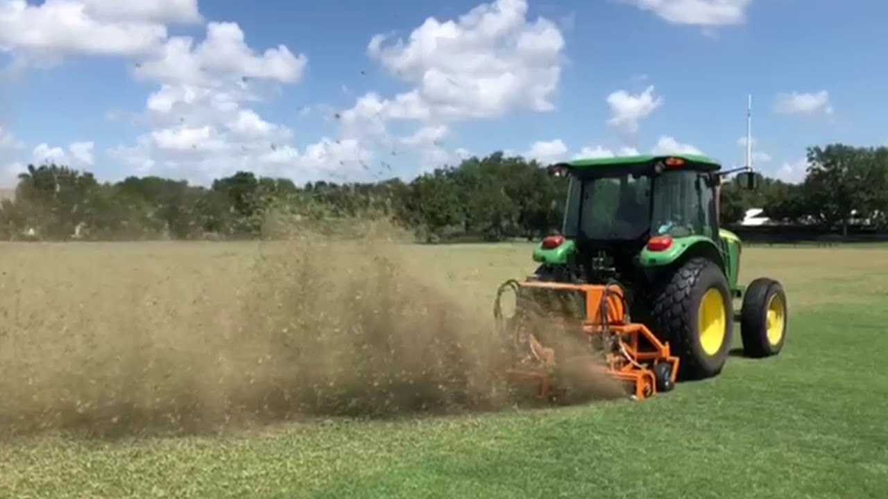 SISIS Veemo HD Scarifier in action