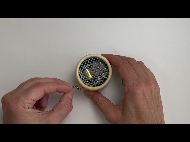 Vídeo relacionado con Rainbow Socks - Rock Socks Music Box - 2 Pares De Calcetines En Cassette - Regalo A Un Fan De La Música Rock Un Gadget Musical Para Ella Y Para Él - Talla 47-50