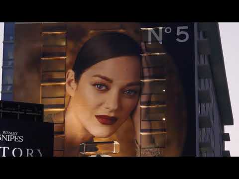 Marion Cotillard Chanel No. 5 Billboard Sunset Blvd Los Angeles California USA December 2, 2021