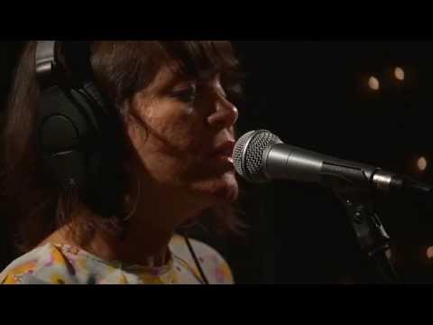 Elastic Bond - Solo Tu Amor (Live on KEXP)