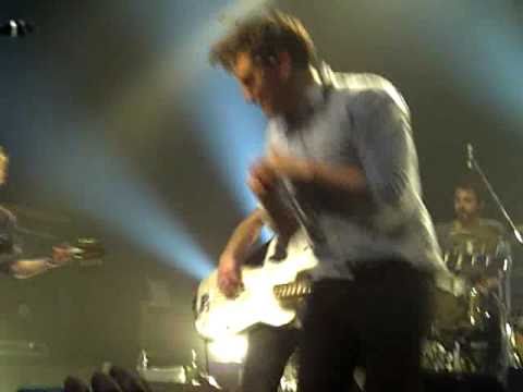 Hang me up to dry Cold War Kids Live at the Phoenix