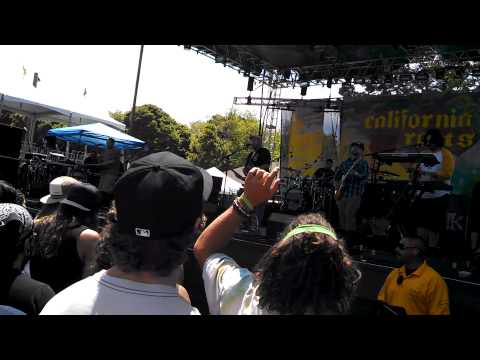 Josh Heinrichs - Rooftop Session (Live at CALI ROOTS 2013 with 77 Jefferson)