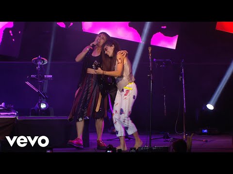 Eruca Sativa, Hilda Lizarazu - Sola en los Bares (En Vivo Estadio Obras) (Official Video)