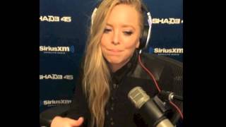 Portia Doubleday raps Eminem's "Rap God" verse on All Out Show