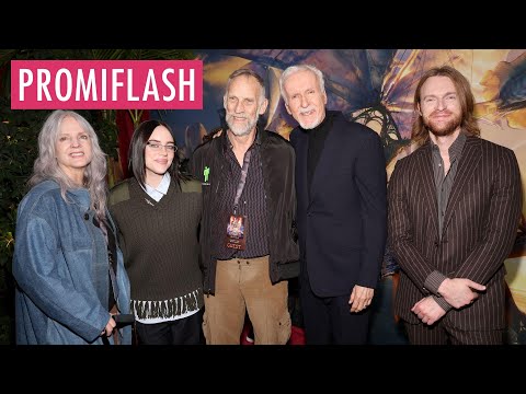 Superselten: Billie Eilish posiert mit kompletter Familie