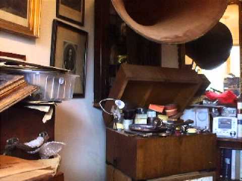 "Carolina Sweatheart" (B James) Played by Goodrich Silvertown Cord Orch HMV B 5051