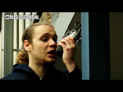 Macascene presenteert: 16 - Leo