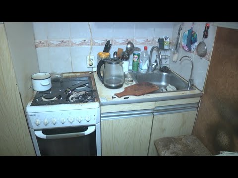 Газовый взрыв вынес окно в кухне и металлическую дверь