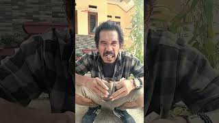 Download lagu Waiting for the water to spray 😀 mp3 Download lagu Waiting for the water to spray 😀 mp3