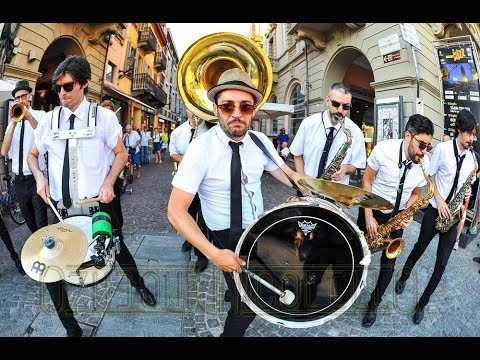 Bandakadabra (Street Band, Musica Balcanica, Balkan Music)- Cocek