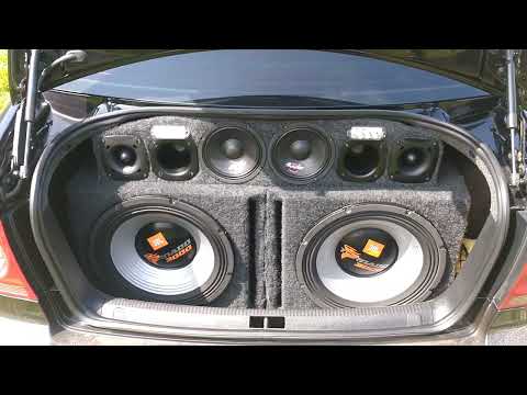 tornado 3000 tocando mega funk , SD 5000 , equipe os boca braba