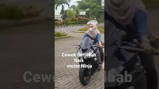 Download lagu cewek cantik berjilbab naik motor Ninja mp3