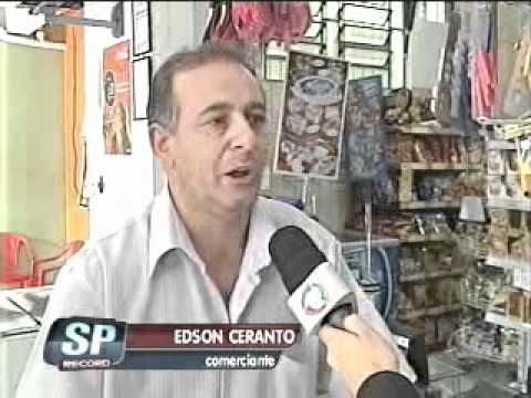 Alunos tomam pinga dentro da escola