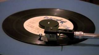 Bachman-Turner Overdrive - Takin&#39; Care Of Business - 45 RPM SHORT Version