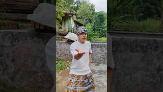 Download lagu Tuk Tuk Sandals Where's Your Father? ⁉️ mp3