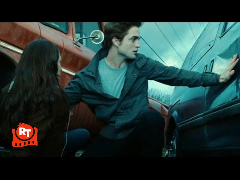 暮光之城 (2008) - 撞車場面 - 電影片斷 (Twilight (2008) - The Crash Scene | Movieclips)