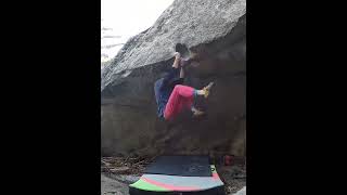 Video thumbnail of Loh Roof, V8. Black Mountain