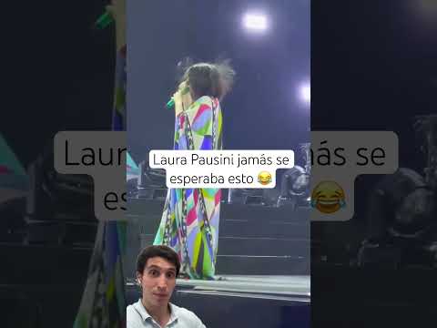 Laura Pausini jamas se esperó esto en su show  😱 #laura #laurapausini #show #humor #risa #music