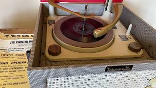 The Marvelettes  - Here I Am Baby - UK Tamla Motown Records  Published 1968