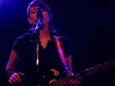 5/17 Tegan and Sara - So Jealous @ Le National, Montreal, Quebec 10/13/07