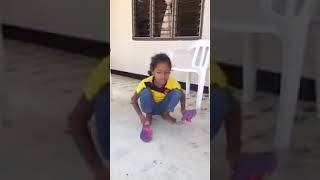 Una niña con mas ganas de vivir.que cualquiera con buena vista