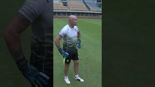 Download lagu Tendangan 'Pisang' Luizinho Passos #shorts #youtubeshorts mp3