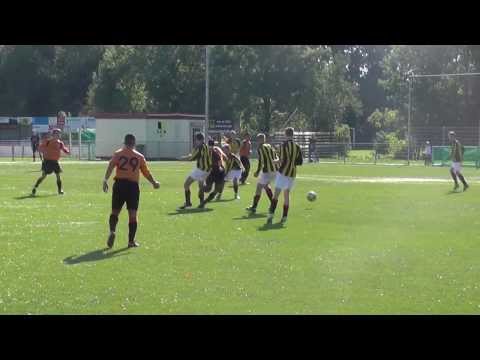 28 sept 2013 SCH'44 B1 - VV De Meern B2 com 1-3 Panna van Jorn