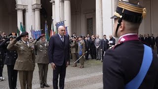 Accademia di Modena, il video del giuramento degli allievi ufficiali alla presenza del ministro C...