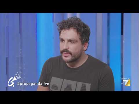 Alessio Marzilli è riuscito a intervistare Giorgia Meloni grazie a un vassoio di pastarelle