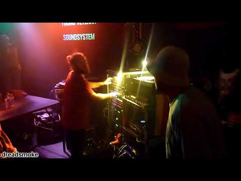 YOUNG VETERAN SOUNDSYSTEM ft mc (d) - Dubwise round 5 @ Tilburg 131018