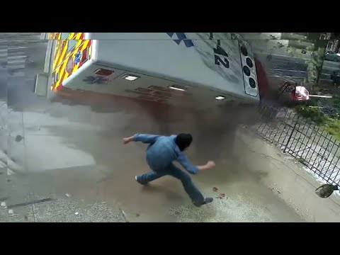 Shocking Ambulance Crashes Caught on Camera – Real Emergency Fails Compilation