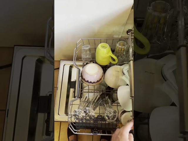 Video teaser for Testbericht zum Bauknecht MaxiSpace-Geschirrspüler Maurices Erfahrungsbericht