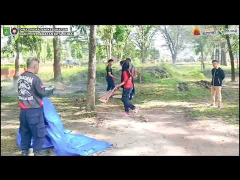Gotong royong Bersama Di Lingkungan Disdamkarmat Kota Dumai