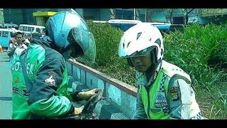 Download lagu Gempar polisi jaman now!!! Parodi polisi baku tembak...membuat ngakakkkkkkkk mp3